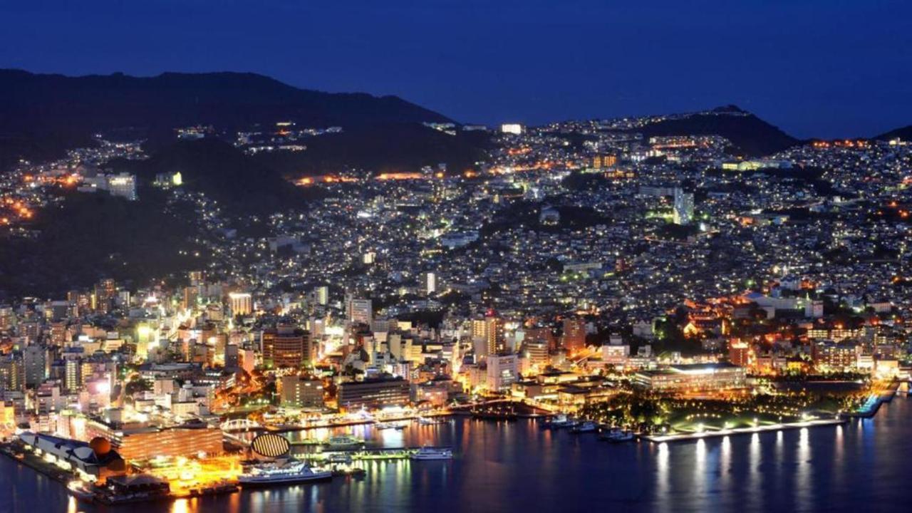 Toyoko Inn Nagasaki Ekimae Exteriör bild